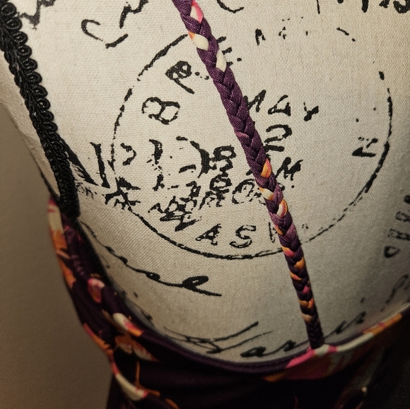 No Boundaries Juniors Butterfly Tank Size L (11-13) - Picture 9 of 11